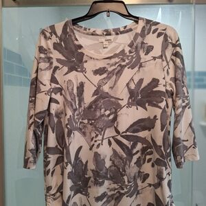 Sonoma Women's  Grey and White Floral Long Sleeve Top